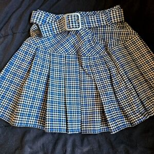 Pleated skirt